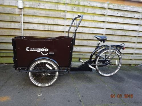 Supergave en complete Cangoo bakfiets voor 4 kids