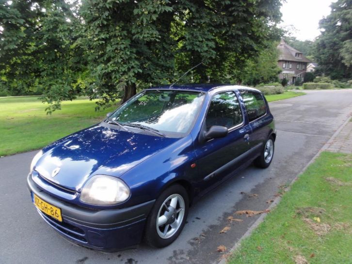 SUPERLEUKE ZUINIGE CLIO 1.2i 1999 NIEUWE APK