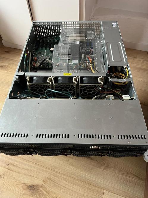 Supermicro 825 2U Server