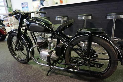 Supermooie  Originele Nederlandse RIXE 125 cc b.j. 1950