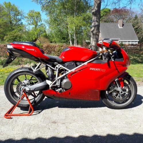 Supernette Ducati 749. Bj. 2004. In absolute nieuwstaat.