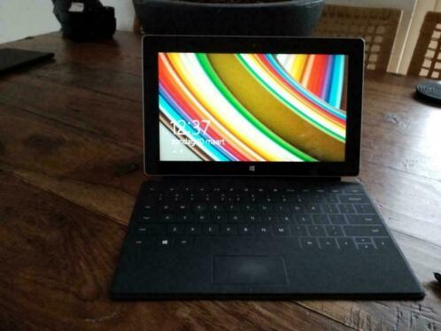 Surface 1 Windows RT 32MB met toetsenbord