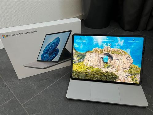 Surface laptop studio i7  S pen  alle toebehoren en bon