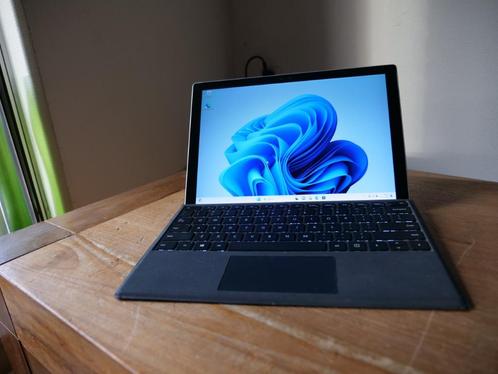 Surface Pro 4 12,3 inch i5 6300U 128 GB SSD met toetsenbord