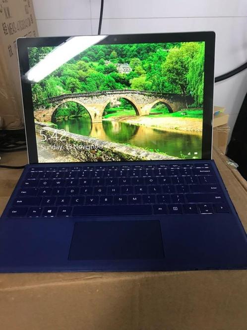 Surface Pro 4  4GB DDR  128GB SSD  Win10