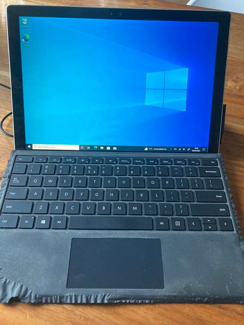 Surface pro 4, i5 processor, 256gb ssd - incl typecover