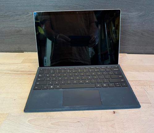 Surface pro 5 incl docking station