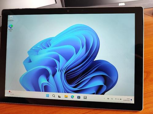 Surface Pro 6 - i5 8th gen8GB128GB  Windows 11