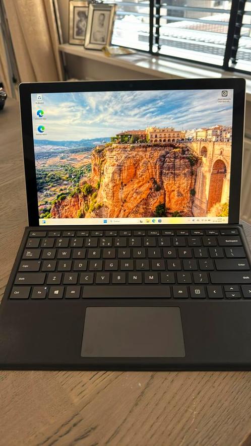 Surface pro 7  i5 10de gen  met keyboard