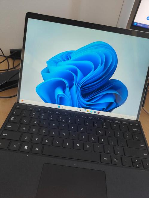Surface Pro 8 zo goed als nieuw 1TB met keyboard  i7 16gb