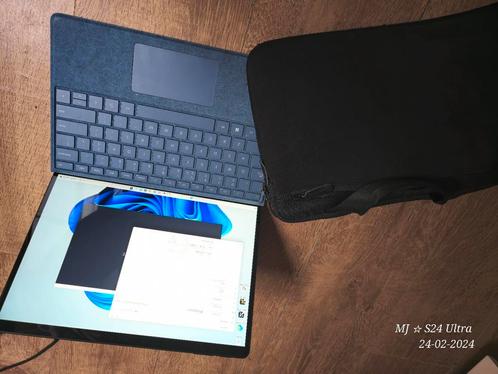 Surface pro 9 met toetsenbord  tas