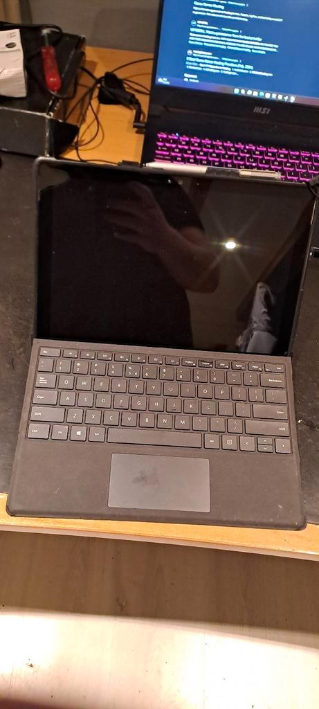 Surface  pro i5  256 gb m2ssd   compleet