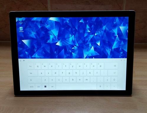 Surface pro tablet met UHD TOUCHSCREEN  incl toetsenbord