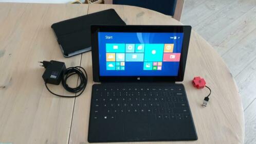 Surface RT 32GB 2GB RAM met Office en touchcover