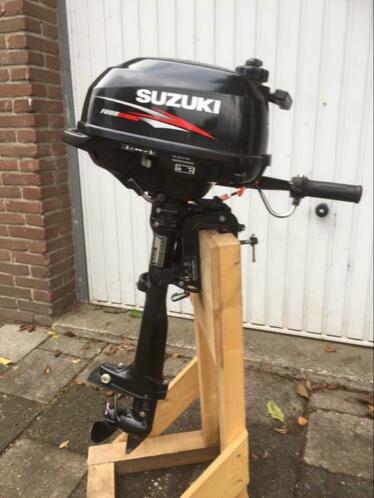 Suzuki 2.5 pk kortstaart zeer netjes