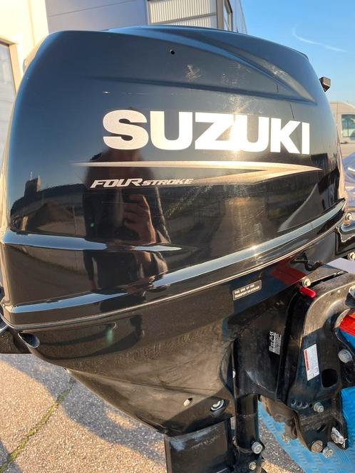 Suzuki 30 pk ATL met zeer weinig uren langstaart