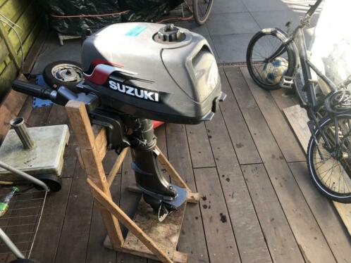 Suzuki 4PK 2takt met externe tank