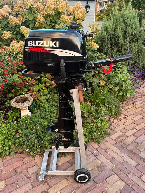 Suzuki 4pk 4takt kortstaart buitenboordmotor zeer netjes.