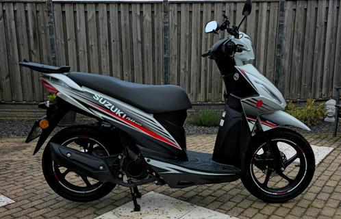 Suzuki Address limited edition motorscooter in nieuwstaat