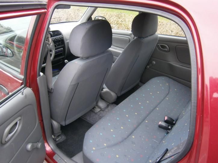 Suzuki Alto 1.1 GL Jubile APK 29-9-2015 (bj 2004)