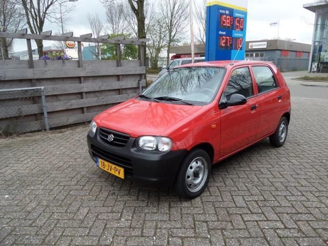 Suzuki Alto 1.1 GL met half ton op teller jaar apk