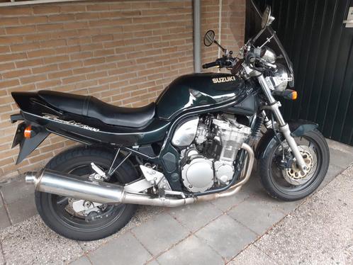 Suzuki bandit 600 bj 1996 start niet door de benzine