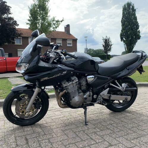 Suzuki bandit 600S slechts 28k op de teller