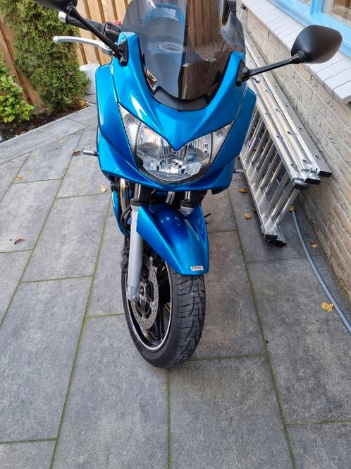 Suzuki Bandit 650 S in zeer goede staat kleur blauw 25000 km