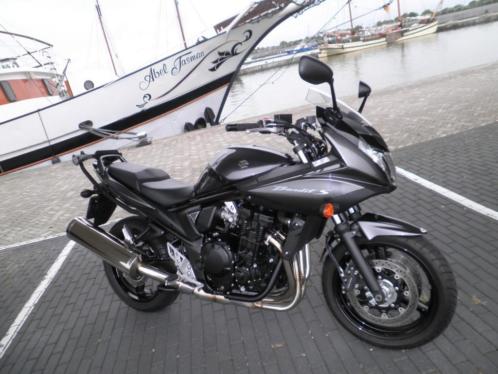 Suzuki Bandit GSF650 SA. BJ.2015 nieuwstaat 3900 KM