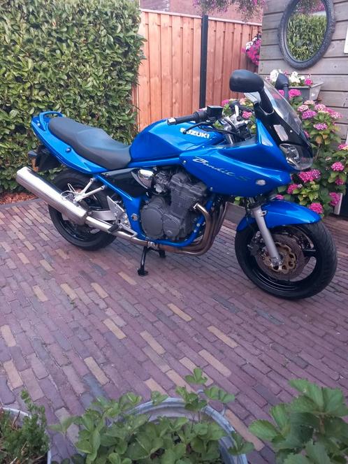 Suzuki Bandit lees beschrijving en vergelijk