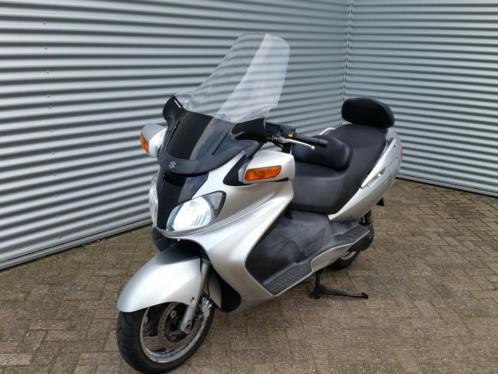 Suzuki Burgman 650, compleet en rijklaar met handige extra039s