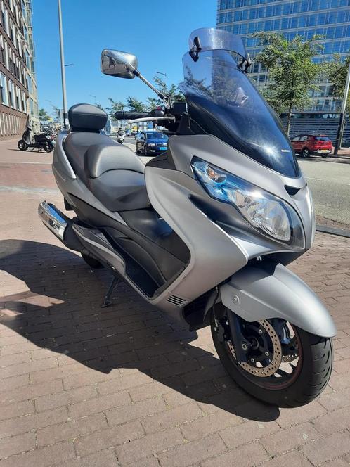 SUZUKI BURGMAN AN 400 ABS NETTE STAAT