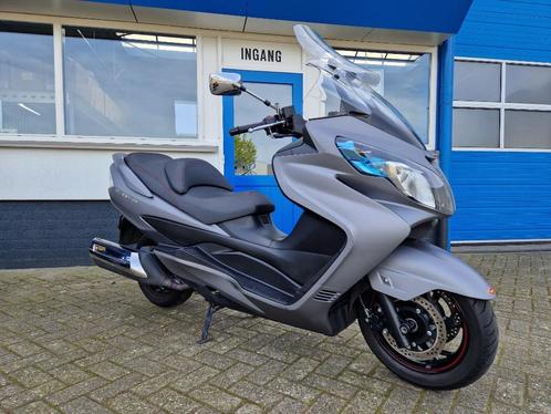 SUZUKI BURGMAN AN 400 , motorscooter 400cc BJ2015  orig NL