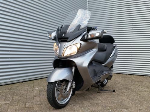 Suzuki Burgman an 650 Executive ABS, Full options.