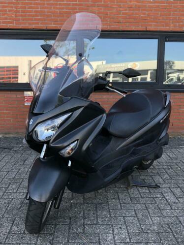 Suzuki burgman uh 200 uit 2014 motorscooter