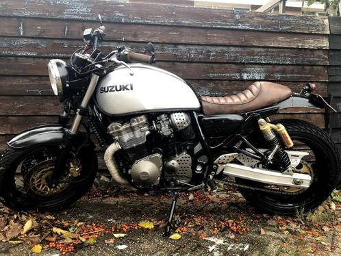 Suzuki cafe racer