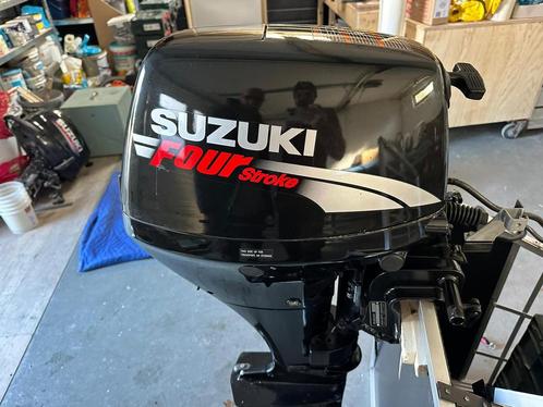 Suzuki DF 9.9 PK Elektrische start, met afstandsbediening.