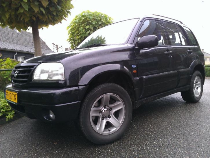 Suzuki Grand Vitara 2.0 5D 2002 Zwart