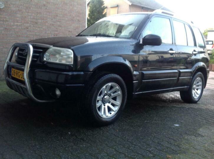 Suzuki Grand Vitara 2.0 5D 2005 Zwart Lpg