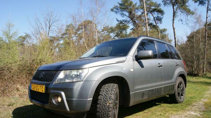 Suzuki Grand Vitara 2.0 5D 2006 Grijs