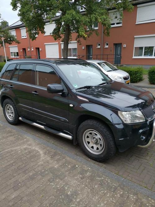 Suzuki Grand Vitara 2.0 5D 2006 Zwart