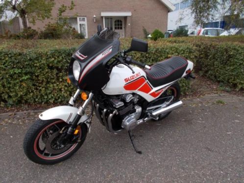 Suzuki GS 700 E NIEUWSTAAT (bj 1985)