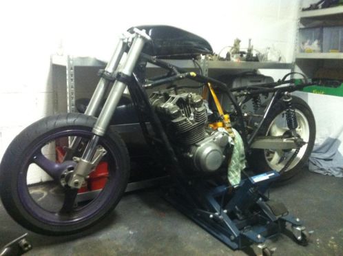 Suzuki GS1000 frame (1978), alu achterbrug en USD voorvork ...