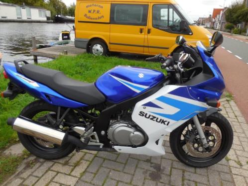 Suzuki GS500F 2007 een plaatje weinig km met nieuwe banden