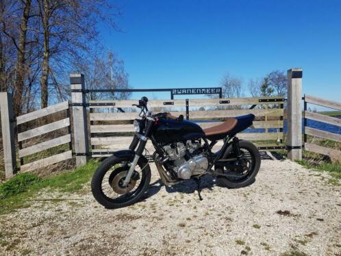 Suzuki gs750 cafe racerscrambler