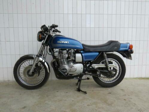 Suzuki GS750 oldtimer motor 1977 motorfiets GT motorcycle