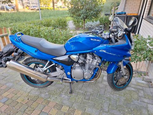 Suzuki GSF600S.