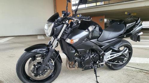 suzuki gsr 600