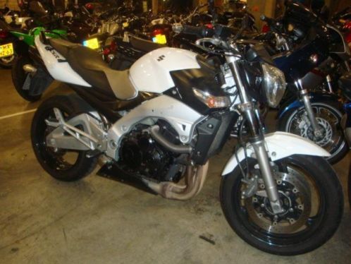 Suzuki GSR 600 (bj 2006)