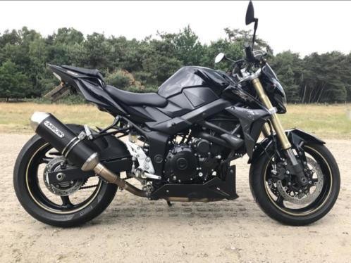 Suzuki GSR 750 2012 ABS ZGAN 14.455 km naked bike motor GSX